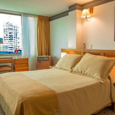 Hotel Villavicencio Plaza Eksteriør bilde