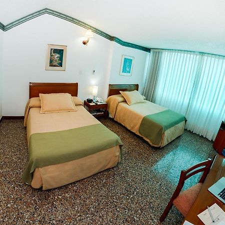 Hotel Villavicencio Plaza Eksteriør bilde
