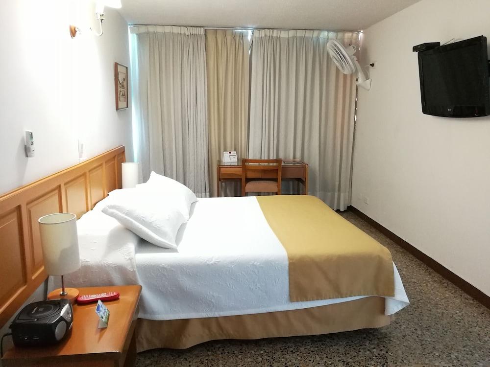 Hotel Villavicencio Plaza Eksteriør bilde