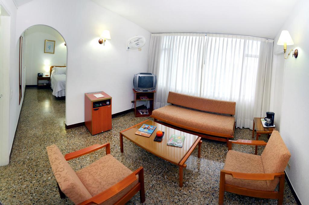 Hotel Villavicencio Plaza Eksteriør bilde