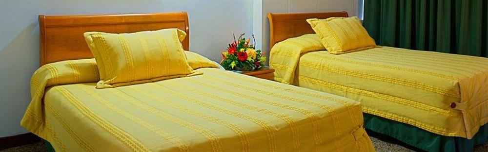 Hotel Villavicencio Plaza Eksteriør bilde