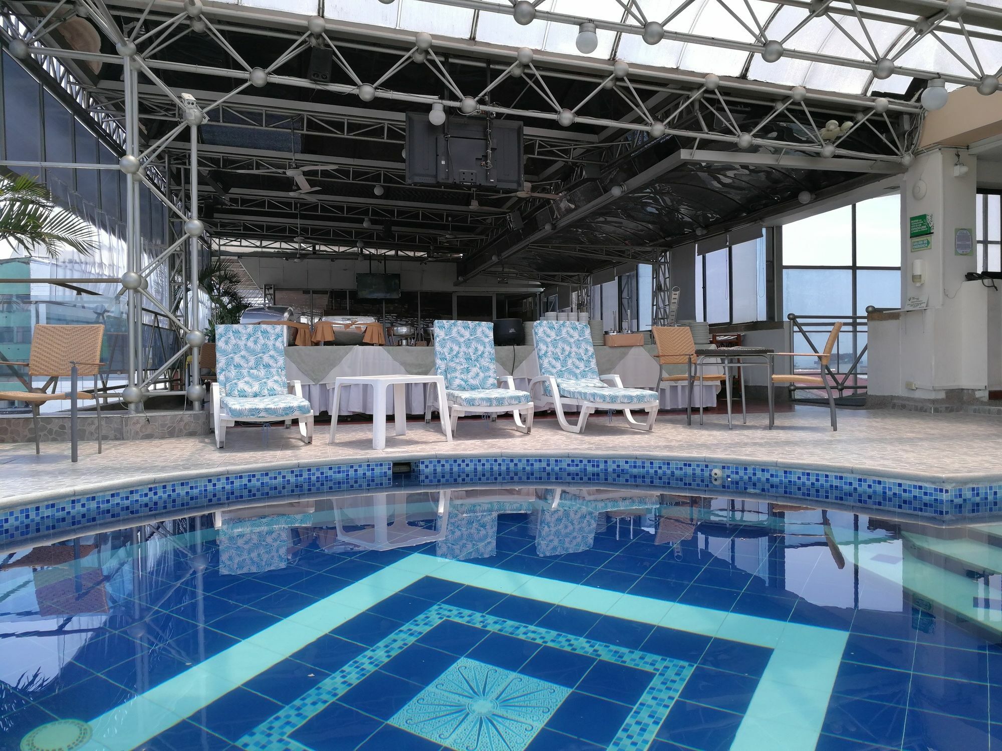 Hotel Villavicencio Plaza Eksteriør bilde